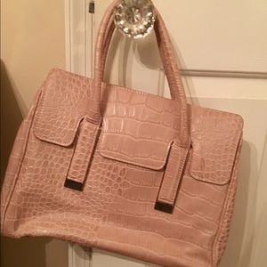 Ivanka Trump - New Handbag